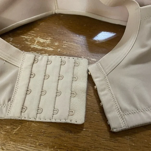 Cacique  Padded Bra 46D Great condition - Picture 8 of 8